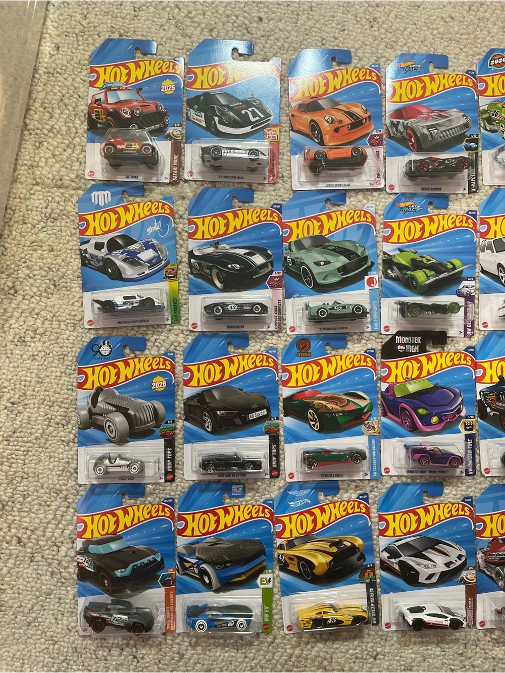 25 Hot Wheels Assorted Die-Cast Cars - Picture 2 of 3